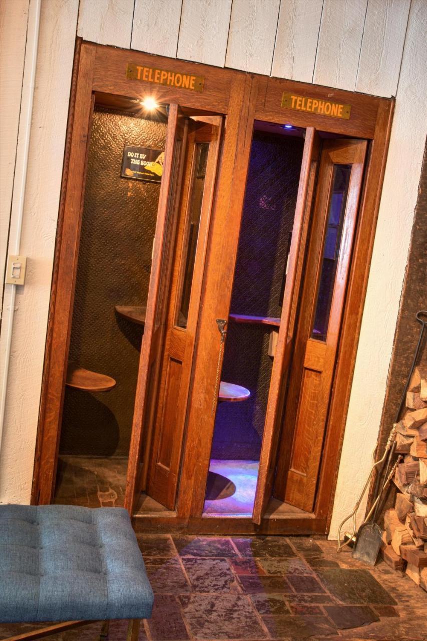 Pine Hill Arms Hotel المظهر الخارجي الصورة